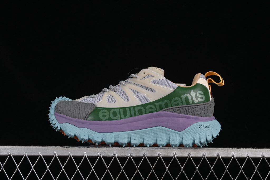 Moncler Trailgrip GTX M00130M6068