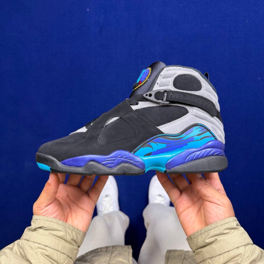 Air Jordan 8